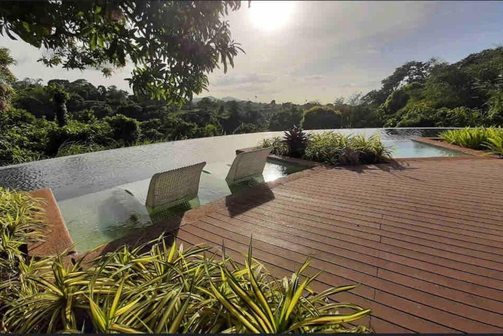 Overlooking Staycation At Sandari Batulao Tagaytay City Exterior foto