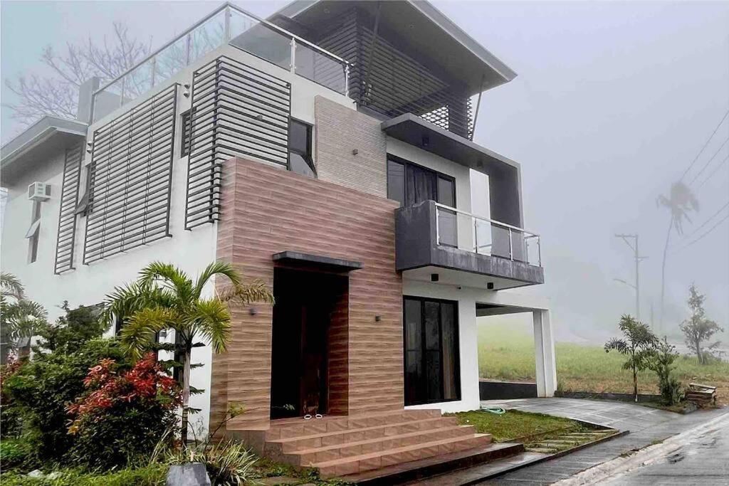 Overlooking Staycation At Sandari Batulao Tagaytay City Exterior foto