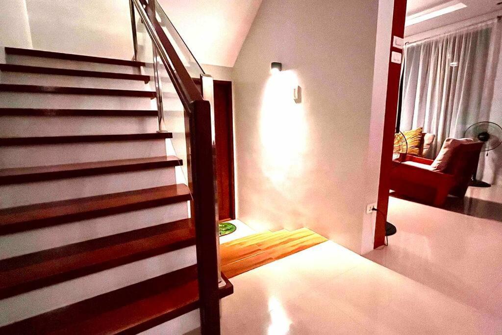 Overlooking Staycation At Sandari Batulao Tagaytay City Exterior foto