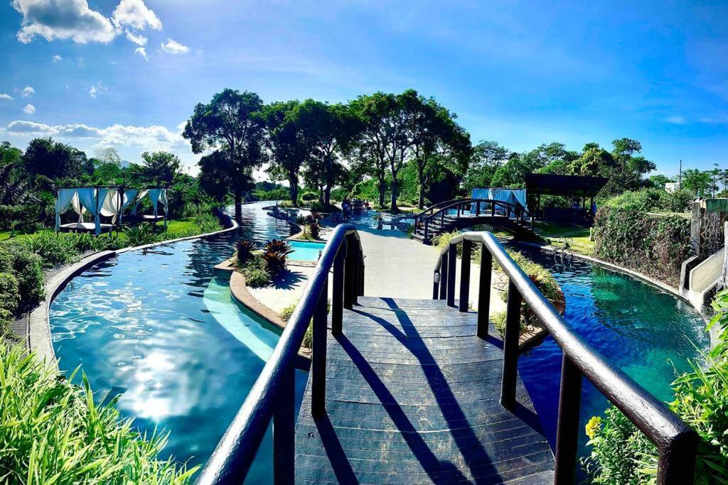 Overlooking Staycation At Sandari Batulao Tagaytay City Exterior foto