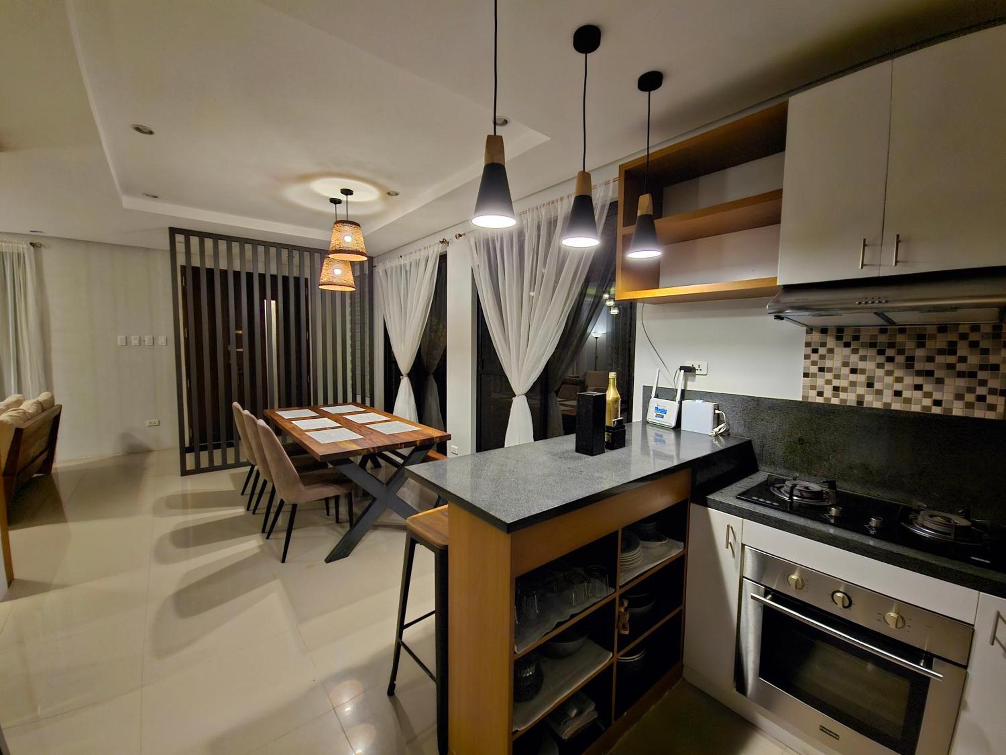 Overlooking Staycation At Sandari Batulao Tagaytay City Exterior foto