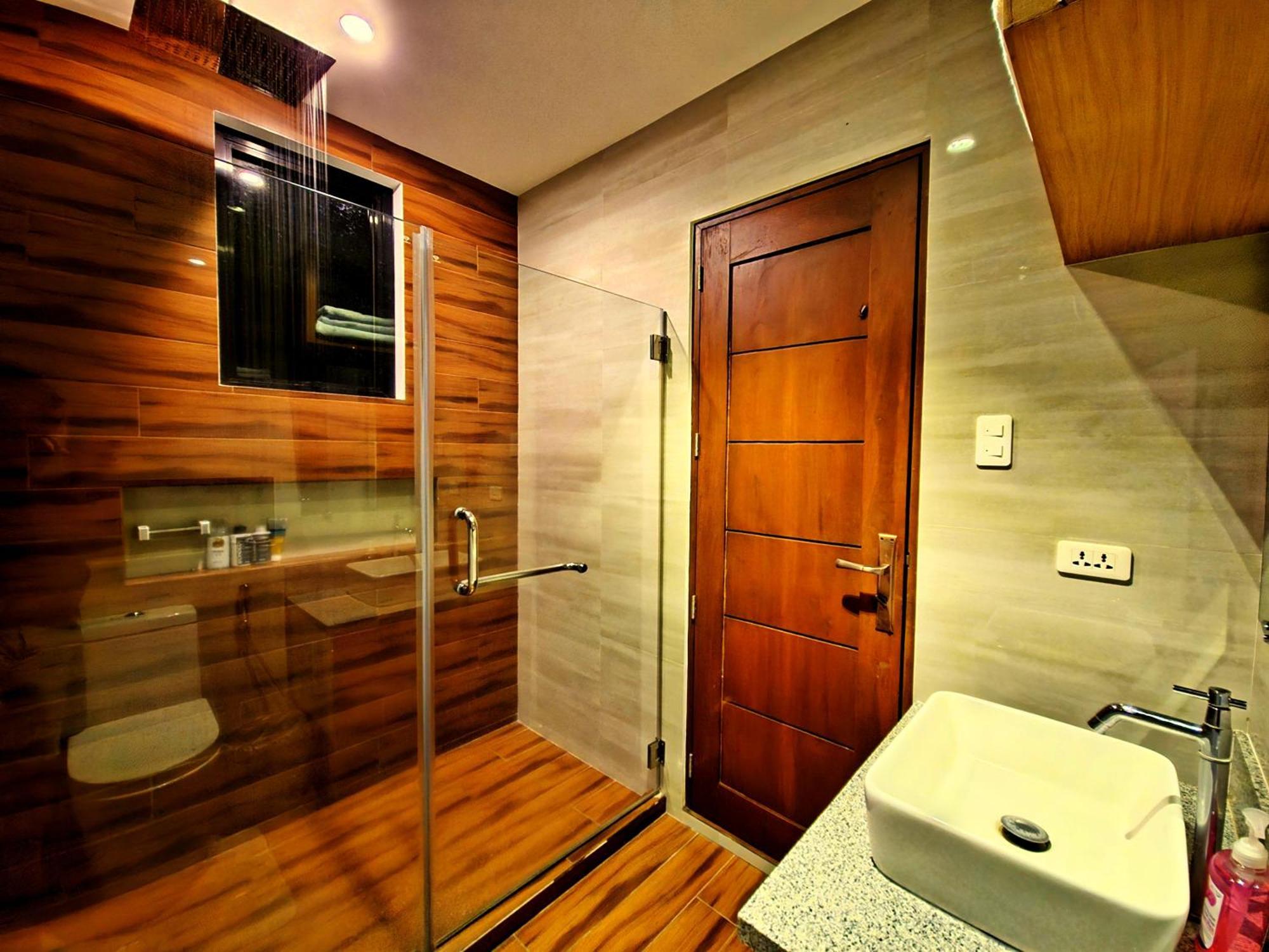 Overlooking Staycation At Sandari Batulao Tagaytay City Exterior foto